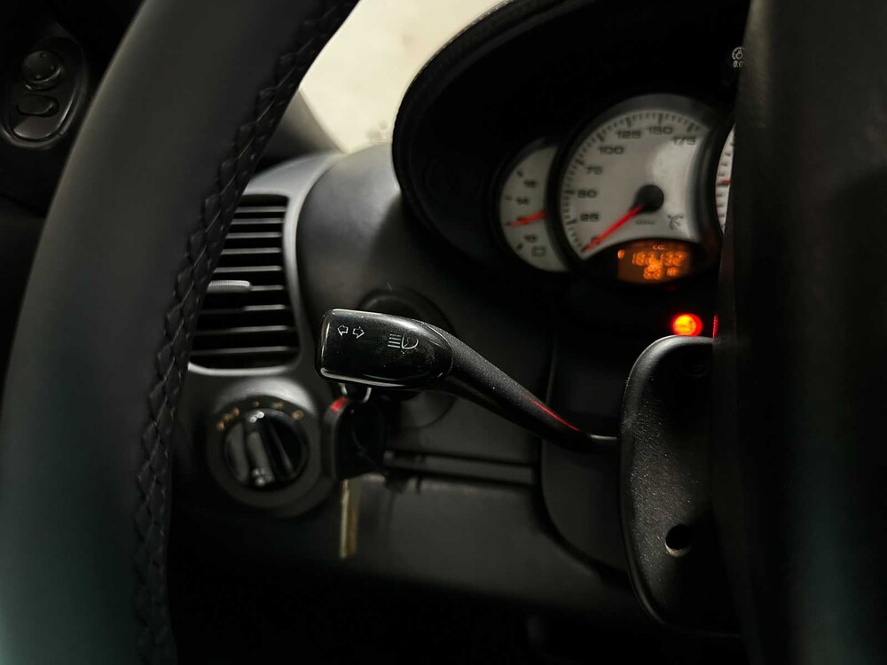 Porsche 911 Cabriolet Carrera 4 996 3.4 300hp 2000 Youngtimer