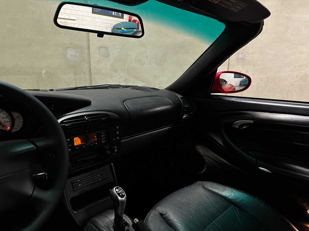 Porsche 911 Cabriolet Carrera 4 996 3.4 300hp 2000 Youngtimer