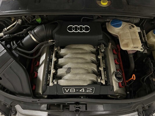 Audi S4 Avant 4.2 V8 Quattro Pro Line 344pk 2006 B7, 70-TRT-9 Youngtimer
