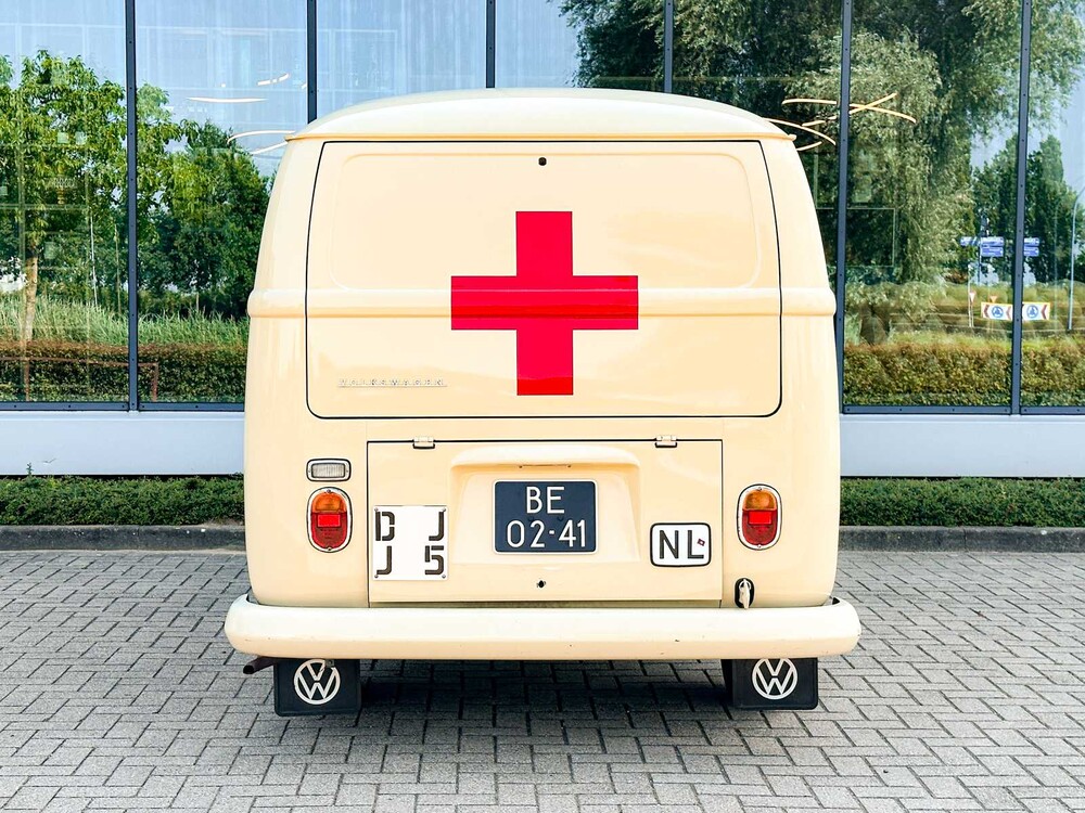 NO RESERVE: Volkswagen T1 Ambulance Transporter 1500-27 1965, BE-02-41