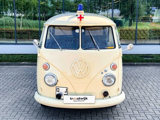 NO RESERVE: Volkswagen T1 Ambulance Transporter 1500-27 1965, BE-02-41