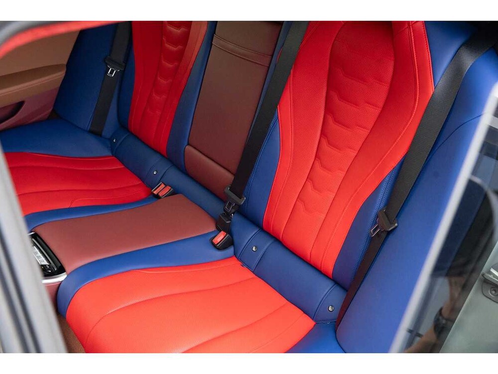 BMW M850i Gran Coupé 4.4 V8 xDrive -The 8 X Jeff Koons- M-Performance 530pk 2023 (1 van 99) (NEW) 8-Serie (Origineel-NL + 1e Eigenaar)
