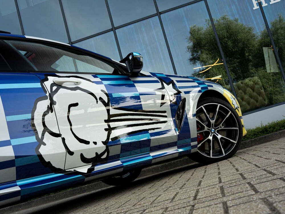 BMW M850i Gran Coupé 4.4 V8 xDrive -The 8 X Jeff Koons- M-Performance 530pk 2023 (1 van 99) (NEW) 8-Serie (Origineel-NL + 1e Eigenaar)