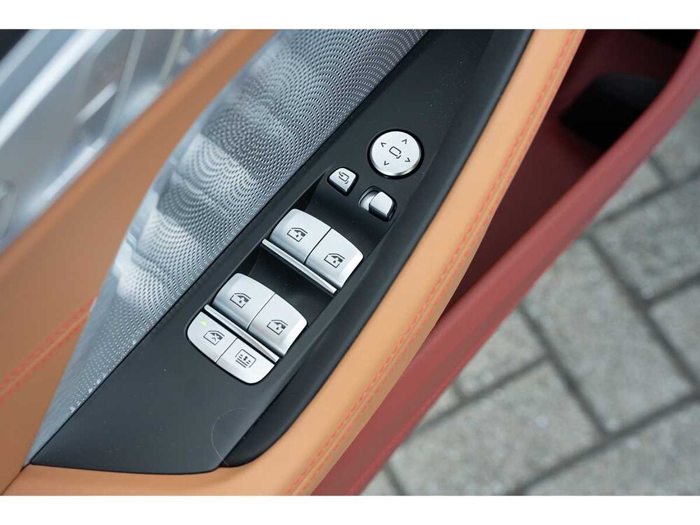 BMW M850i Gran Coupé 4.4 V8 xDrive -The 8 X Jeff Koons- M-Performance 530pk 2023 (1 van 99) (NEW) 8-Serie (Origineel-NL + 1e Eigenaar)