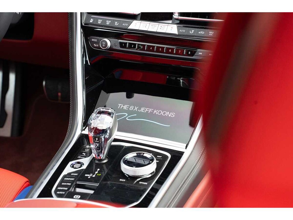 BMW M850i Gran Coupé 4.4 V8 xDrive -The 8 X Jeff Koons- M-Performance 530pk 2023 (1 van 99) (NEW) 8-Serie (Origineel-NL + 1e Eigenaar)