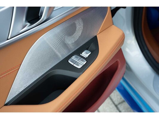 BMW M850i Gran Coupé 4.4 V8 xDrive -The 8 X Jeff Koons- M-Performance 530pk 2023 (1 van 99) (NEW) 8-Serie (Origineel-NL + 1e Eigenaar)