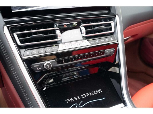BMW M850i Gran Coupé 4.4 V8 xDrive -The 8 X Jeff Koons- M-Performance 530pk 2023 (1 van 99) (NEW) 8-Serie (Origineel-NL + 1e Eigenaar)