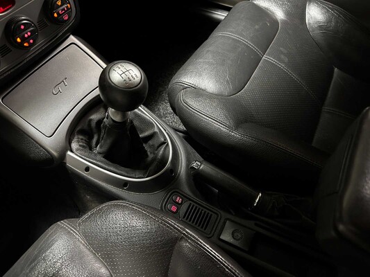 Alfa Romeo GT 3.2 V6 Distinctive 239pk 2004 Youngtimer