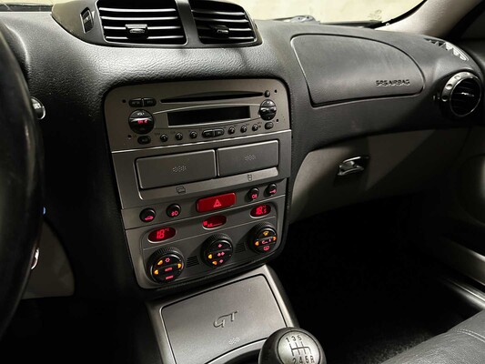 Alfa Romeo GT 3.2 V6 Distinctive 239pk 2004 Youngtimer