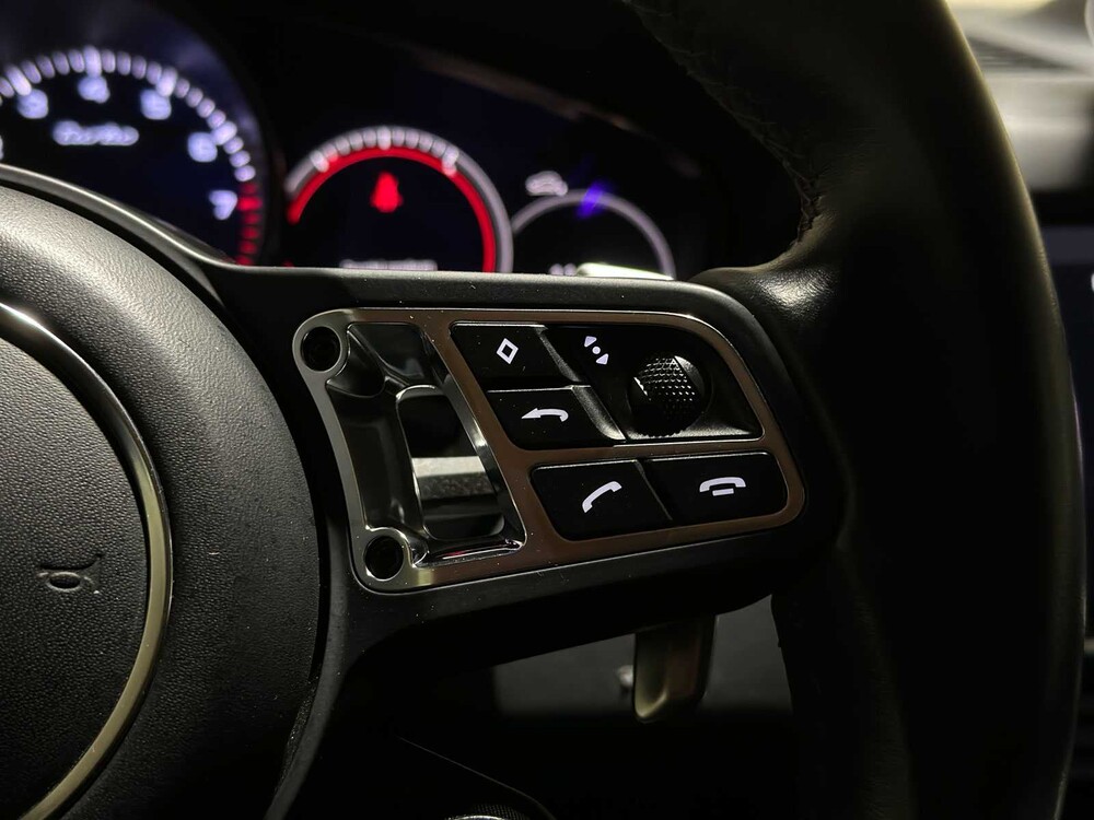 Porsche Cayenne Coupe Turbo 4.0 V8 549pk 2019, J-757-HF