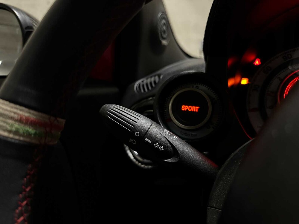 Fiat 500 Abarth 695 Tributo Ferrari 180pk 2011 (195/1695)