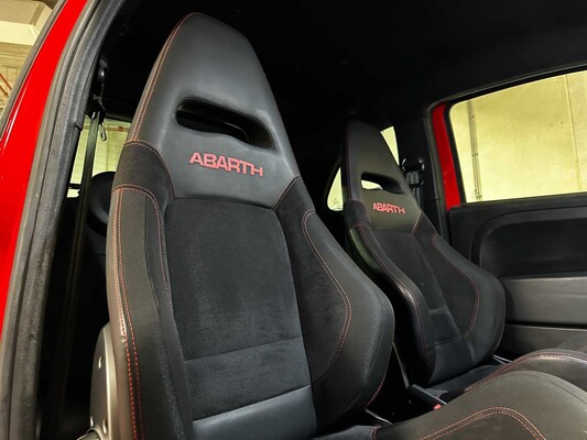 Fiat 500 Abarth 695 Tributo Ferrari 180pk 2011 (195/1695)