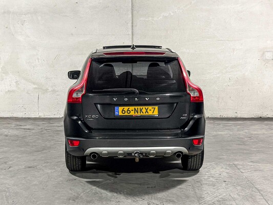 Volvo XC60 2.4 D5 AWD R-Design 205pk 2010, 66-NKX-7