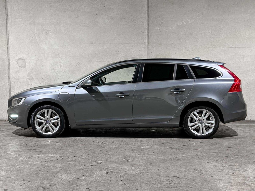 Volvo V60 2.4 D5 Twin Engine Special Edition 163hp 2015, NH-759-L