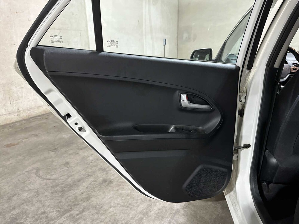 Kia Picanto 1.0 CVVT DynamicLine 69pk 2016 (Origineel-NL), JK-860-D