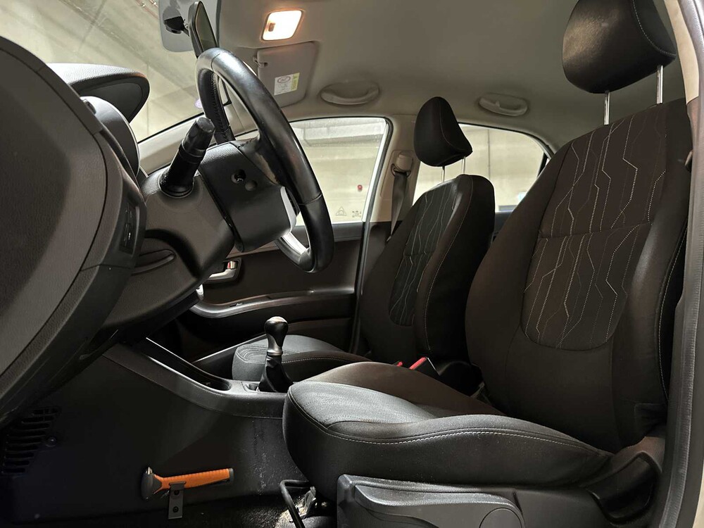 Kia Picanto 1.0 CVVT DynamicLine 69pk 2016 (Origineel-NL), JK-860-D