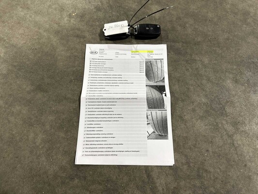 Kia Picanto 1.0 CVVT DynamicLine 69pk 2016 (Origineel-NL), JK-860-D