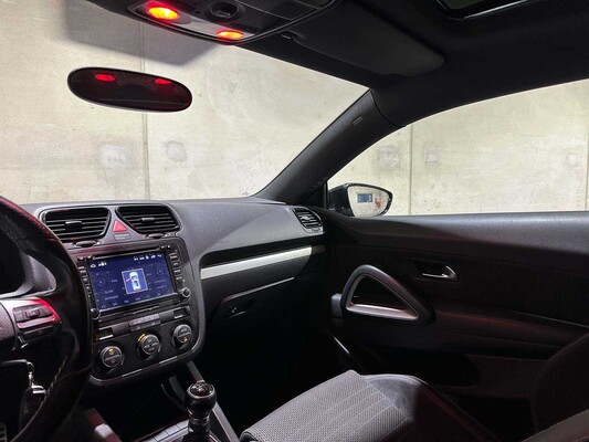 Volkswagen Scirocco 1.4 TSI Highline 122hp 2009, J-351-JG