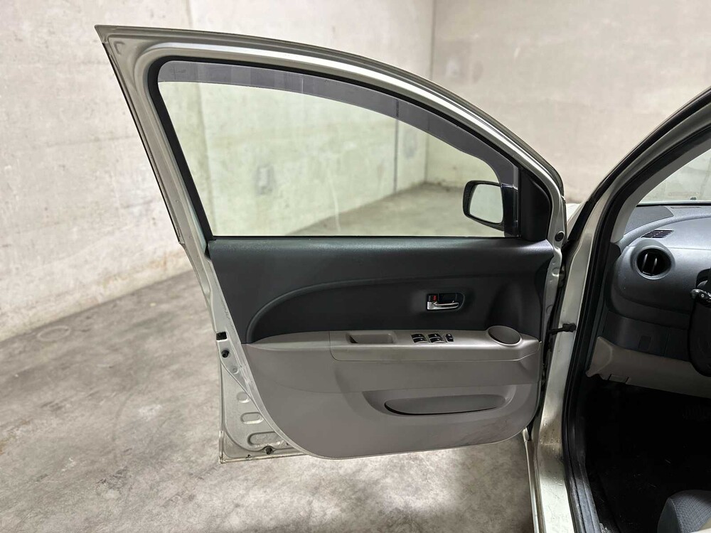 Daihatsu Sirion 2 1.3-16V Comfort 90pk 2005 (Origineel-NL) Automaat, 41-RP-TZ