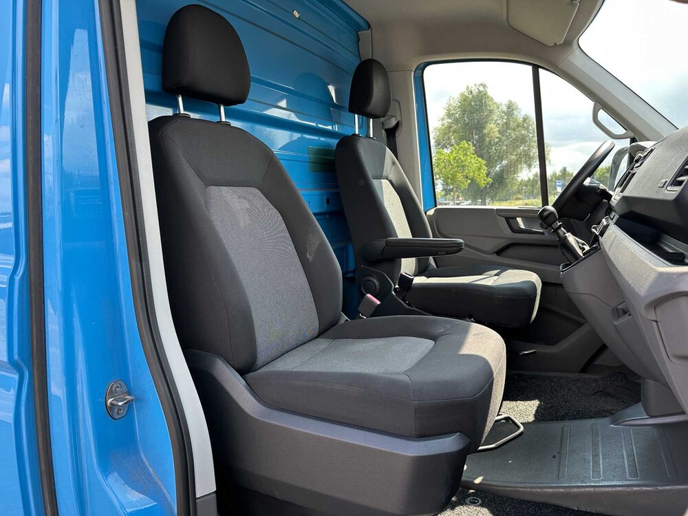 Volkswagen Crafter 35 2.0 TDI L4 Trendline Bakwagen 102pk 2019 (Origineel-NL + 1e eigenaar), VBP-02-S