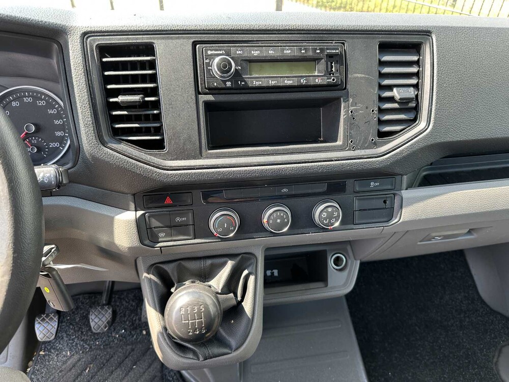 Volkswagen Crafter 35 2.0 TDI L4 Trendline Bakwagen 102pk 2019 (Origineel-NL + 1e eigenaar), VBP-02-S