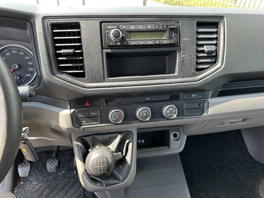 Volkswagen Crafter 35 2.0 TDI L4 Trendline Bakwagen 102pk 2019 (Origineel-NL + 1e eigenaar), VBP-02-S
