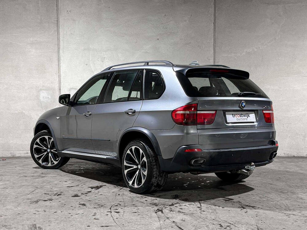 BMW X5 xDrive48i 4.8 V8 E70 355pk 2007, P-834-RB Youngtimer