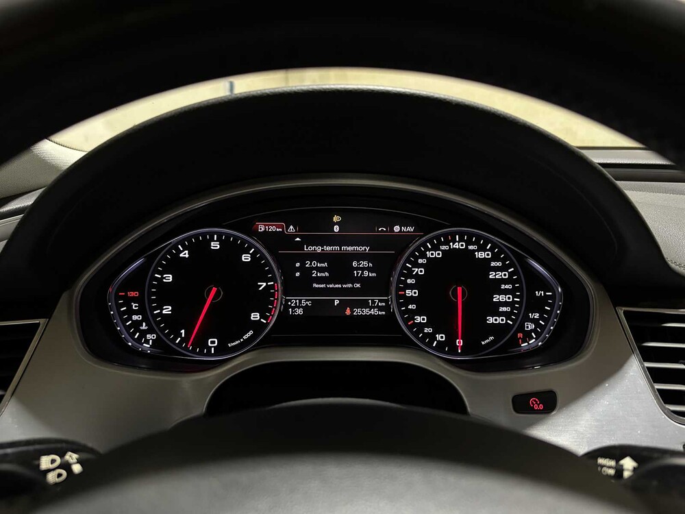 Audi A8 4.2 FSI V8 Quattro Pro Line+ 371pk 2010, 3-XRX-91 Youngtimer