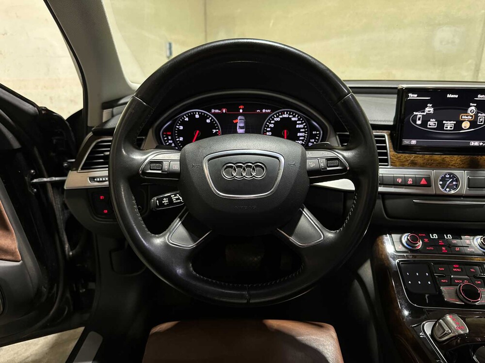 Audi A8 4.2 FSI V8 Quattro Pro Line+ 371pk 2010, 3-XRX-91 Youngtimer