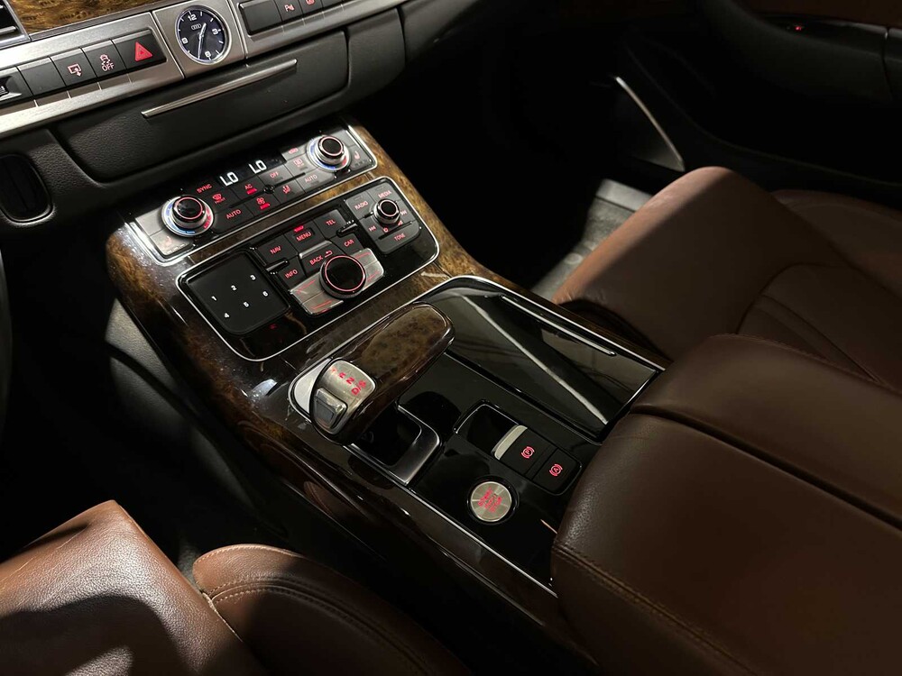 Audi A8 4.2 FSI V8 Quattro Pro Line+ 371pk 2010, 3-XRX-91 Youngtimer