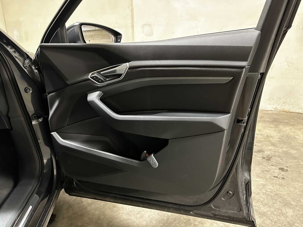Audi e-tron Sportback 55 quattro edition 95 kWh 408pk 2022 (Origineel-NL + 1e eigenaar), P-835-GD