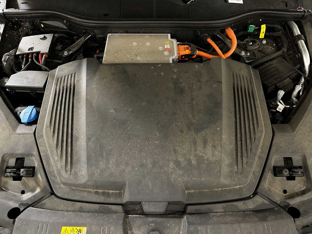 Audi e-tron Sportback 55 quattro edition 95 kWh 408pk 2022 (Origineel-NL + 1e eigenaar), P-835-GD