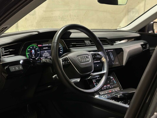 Audi e-tron Sportback 55 quattro edition 95 kWh 408pk 2022 (Origineel-NL + 1e eigenaar), P-835-GD