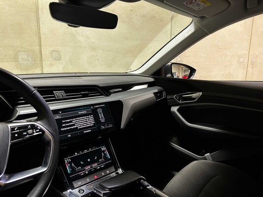 Audi e-tron Sportback 55 quattro edition 95 kWh 408pk 2022 (Origineel-NL + 1e eigenaar), P-835-GD