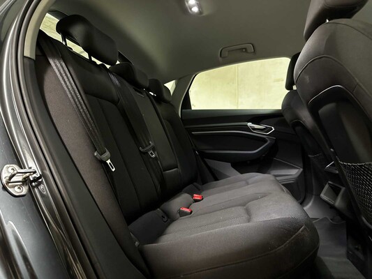 Audi e-tron Sportback 55 quattro edition 95 kWh 408pk 2022 (Origineel-NL + 1e eigenaar), P-835-GD