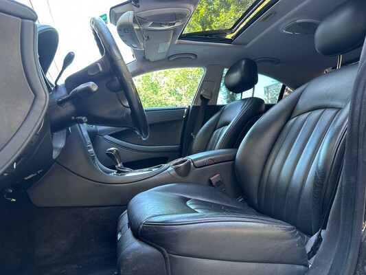 Mercedes-Benz CLS500 AMG 5.0 V8 306pk 2005 CLS-klasse Youngtimer, GBH-49-F