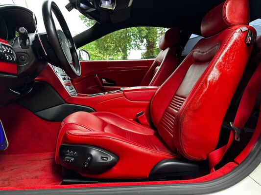 Maserati Granturismo S 4.7 V8 440pk MC Shift 440pk 2009