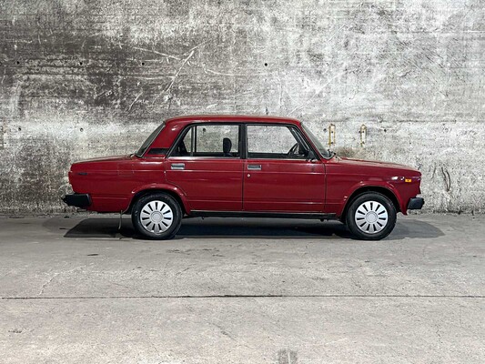 Lada 2105 69pk 1989