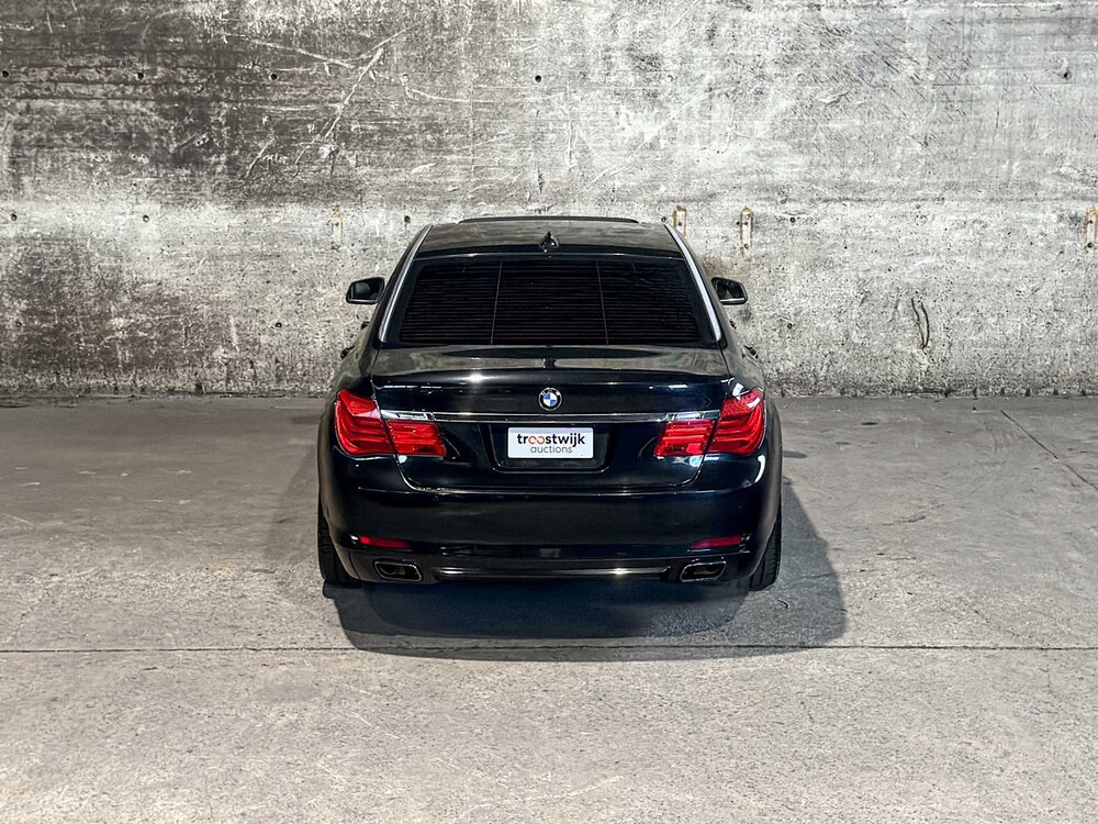 BMW ActiveHybrid7 F04 4.4 V8 465pk 2010