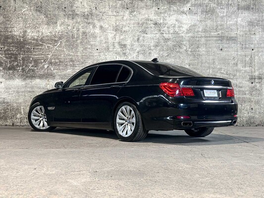 BMW ActiveHybrid7 F04 4.4 V8 465pk 2010