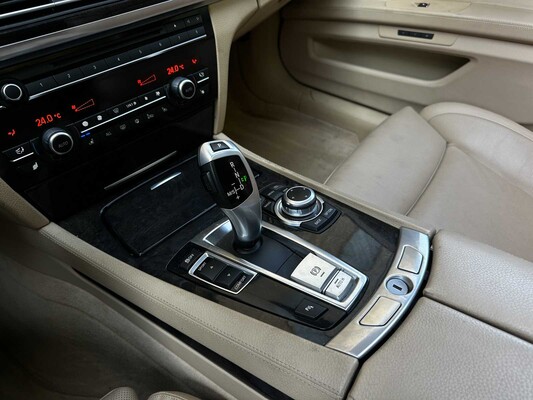 BMW ActiveHybrid7 F04 4.4 V8 465pk 2010