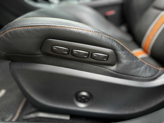 Mercedes-Benz CLA45 4Matic OrangeArt Edition CLA-Klasse 360pk 2015, NL-Kenteken