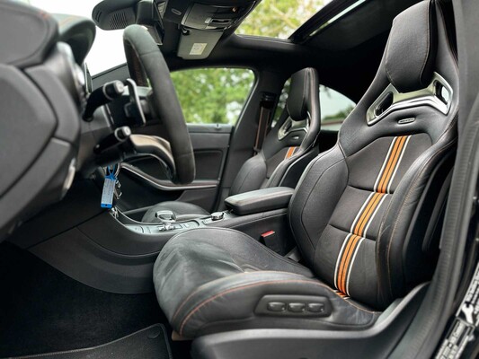Mercedes-Benz CLA45 4Matic OrangeArt Edition CLA-Klasse 360pk 2015, NL-Kenteken