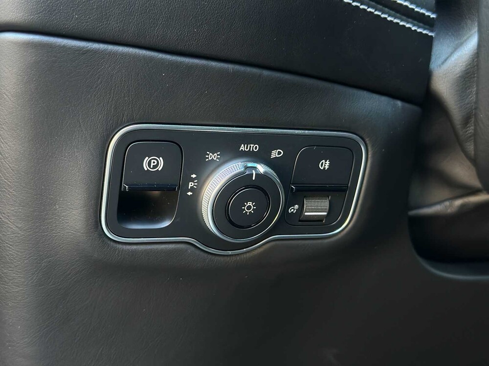 Aston Martin DBX 4.0 V8 1913 551pk 2020 (1 OF 500), HNT-92-V