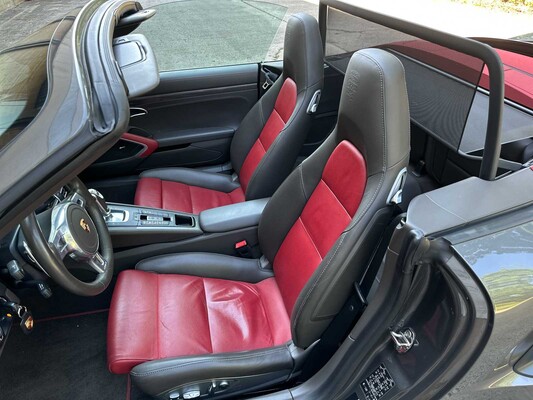 Porsche 911 Turbo S Cabriolet 991 3.8 6-cilinder Cabrio 560pk 2014 (Origineel-NL), NL-kenteken