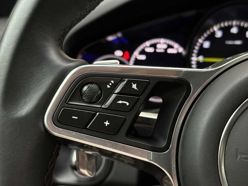 Porsche Cayenne E-Hybrid Platinum Edition 3.0 V6 462pk 2023 (Origineel-NL), NL-kenteken -Sport-Chrono-