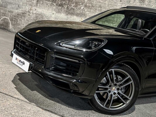 Porsche Cayenne E-Hybrid Platinum Edition 3,0 V6 462 PS 2023 (Original-NL), NL-Zulassung -Sport-Chrono-