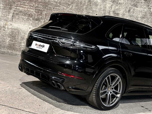 Porsche Cayenne E-Hybrid Platinum Edition 3.0 V6 462pk 2023 (Origineel-NL), NL-kenteken -Sport-Chrono-