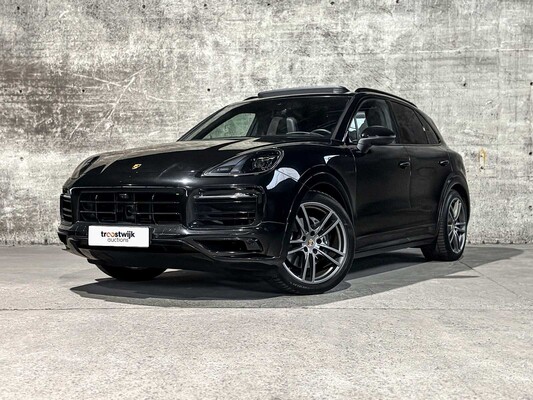 Luxury & sports cars te Milsbeek