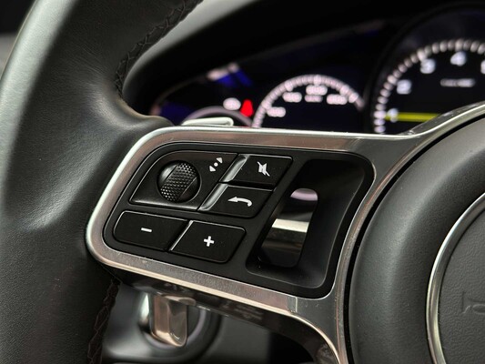Porsche Cayenne E-Hybrid Platinum Edition 3.0 V6 462pk 2023 (Origineel-NL), NL-kenteken -Sport-Chrono-